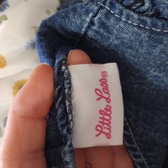 Blouses - Picture 2 of 3